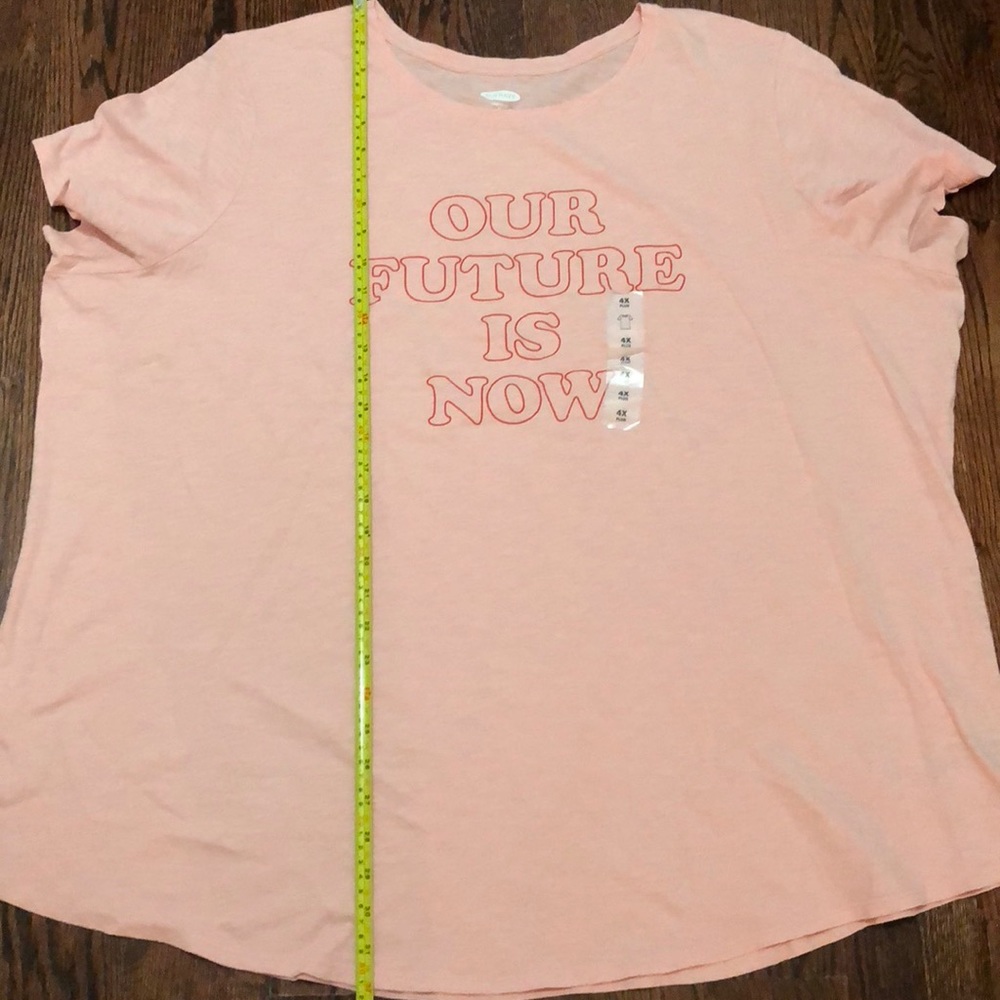 Old Navy EveryWear Plus-Size Graphic Slub-Knit Tee - Picture 4 of 4